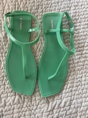 Old Navy Mint Green Jelly T-Strap Sandals